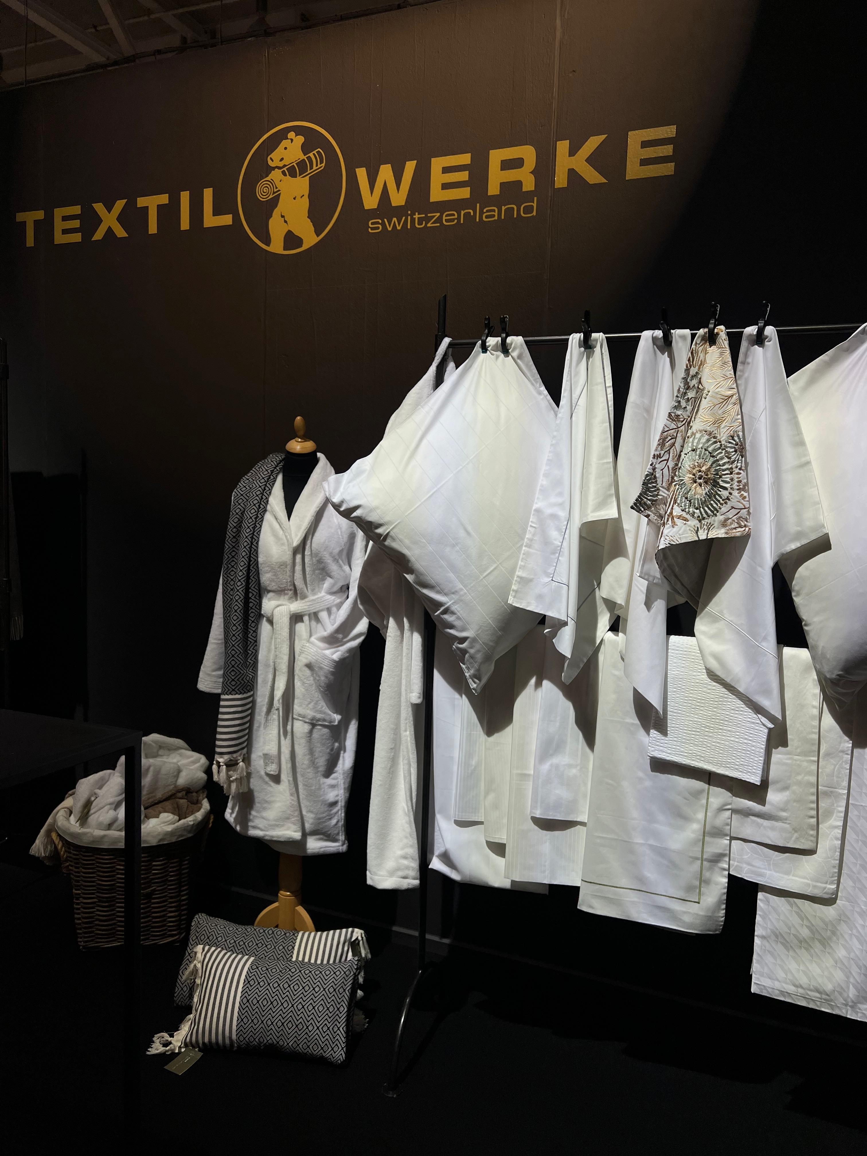 Textilwerke Bettwäsche-Ständer an der Igeho2025